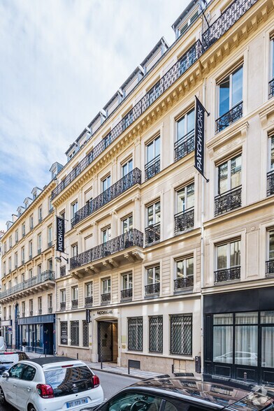 50 Rue Taitbout, Paris à louer - Photo du bâtiment - Image 3 de 4