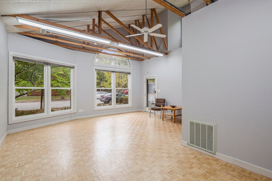 618 W Magnolia Ave, Louisville, KY for lease - Interior Photo - Image 3 of 12