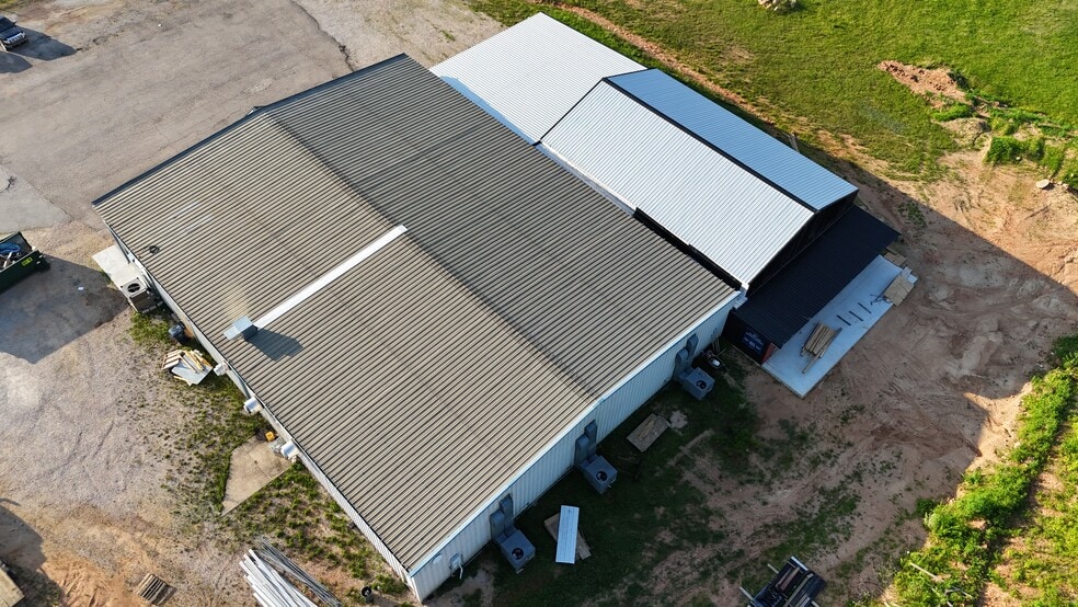 25 Commercial Dr, Van Buren, MO for sale - Building Photo - Image 3 of 12