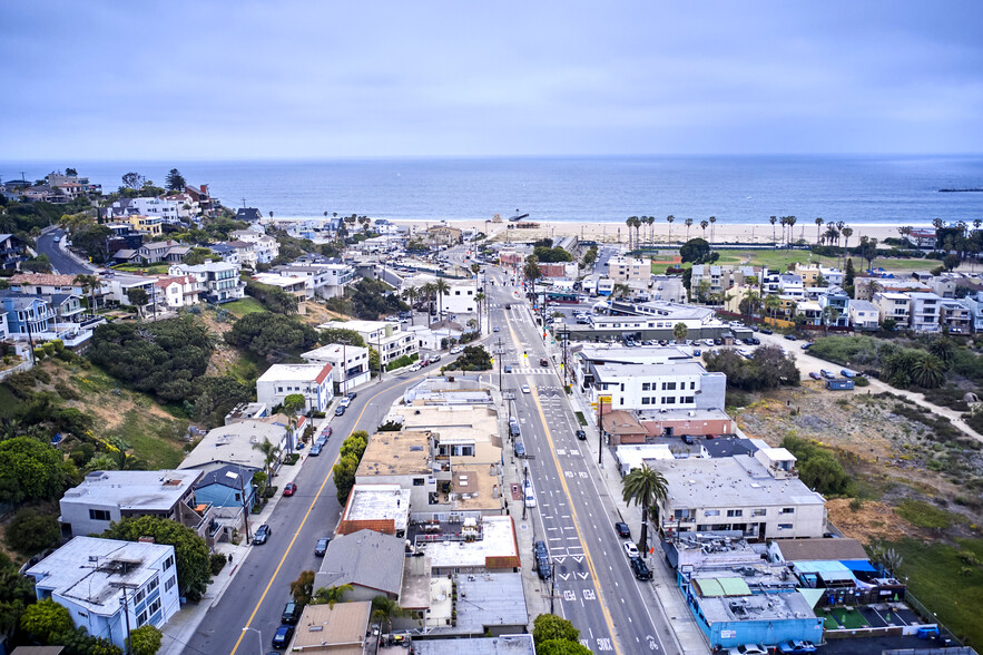 332 Culver Blvd, Playa Del Rey, CA à vendre - Photo du bâtiment - Image 1 de 1