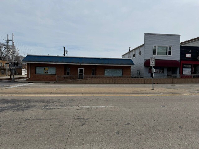202 S Bridge St, Yorkville, IL à vendre - Photo du bâtiment - Image 3 de 29