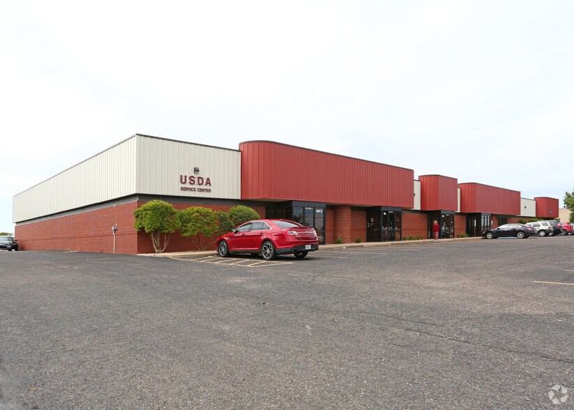 6113 43rd St, Lubbock, TX à vendre - Photo principale - Image 1 de 1