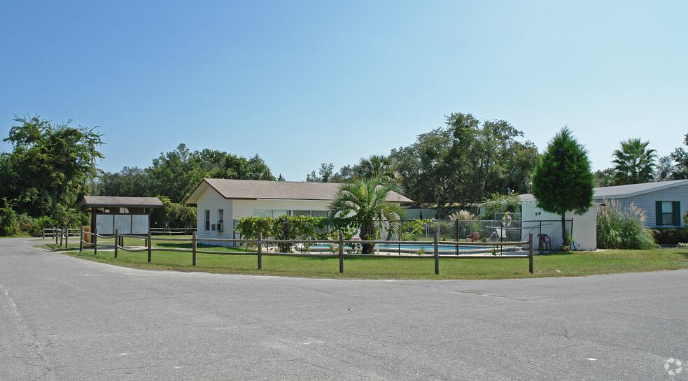 11240 N Northwood Dr, Inglis, FL for sale - Primary Photo - Image 1 of 1