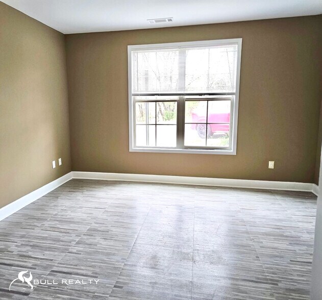 310 Paper Trail Way, Canton, GA for sale - Primary Photo - Image 1 of 1