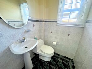 8702 188th St, Jamaica, NY for lease Interior Photo- Image 2 of 14