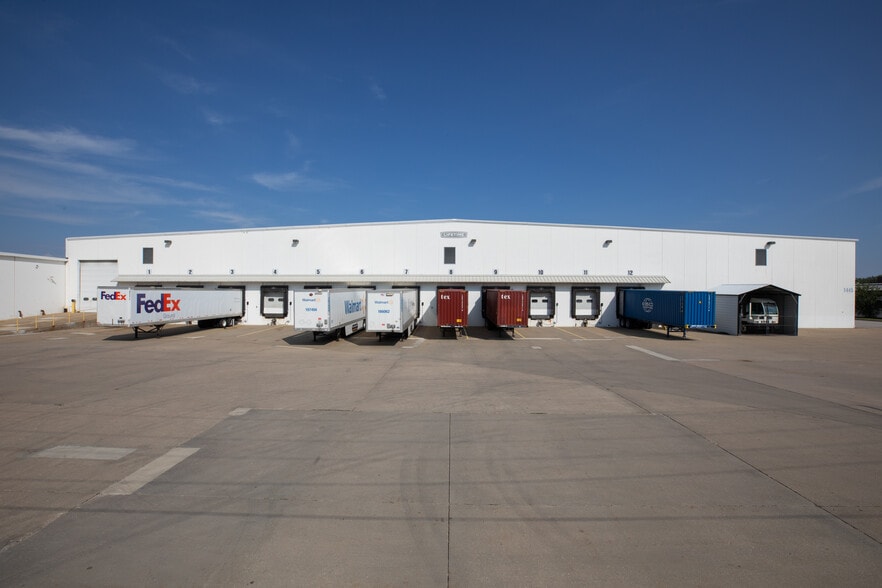 1445 Saline St, North Kansas City, MO à vendre - Photo du bâtiment - Image 2 de 12