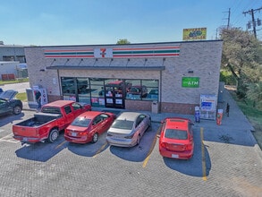 555 Mockingbird ln, Dallas, TX à louer Photo intérieure- Image 1 de 4