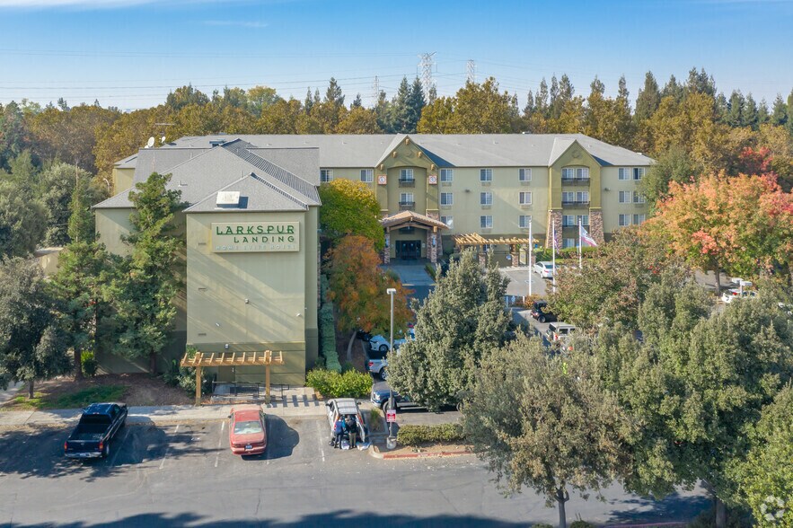 555 Howe Ave, Sacramento, CA à vendre - Photo du bâtiment - Image 2 de 5