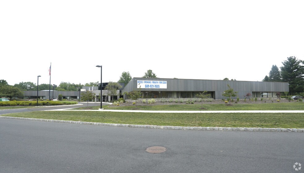 3450 Princeton Pike, Lawrenceville, NJ à louer - Photo du bâtiment - Image 2 de 4