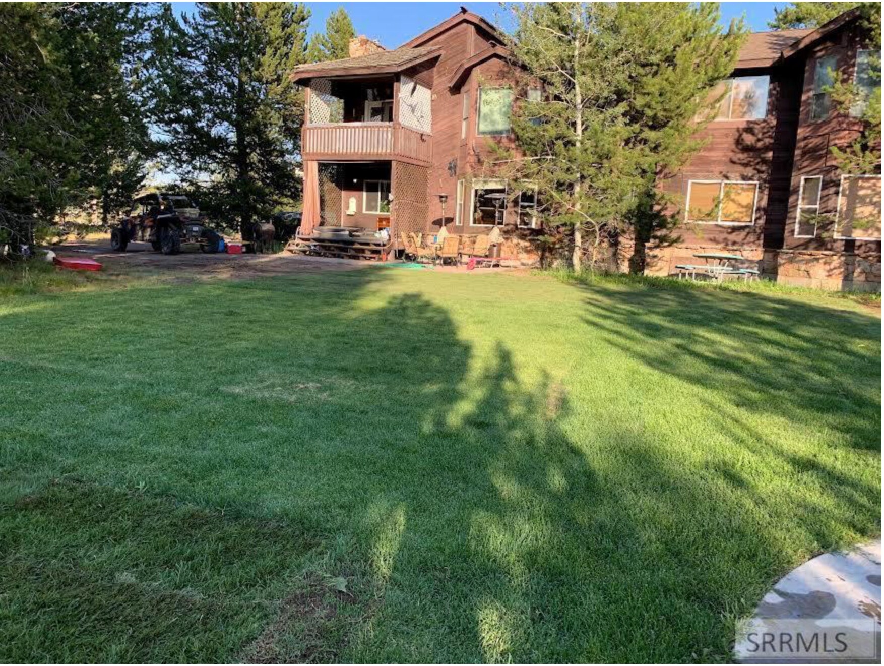 4143 Huckleberry Ln, Island Park, ID à vendre Photo du bâtiment- Image 1 de 28