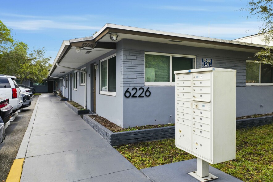 6224 Miramar Pkwy, Miramar, FL for sale - Building Photo - Image 3 of 21