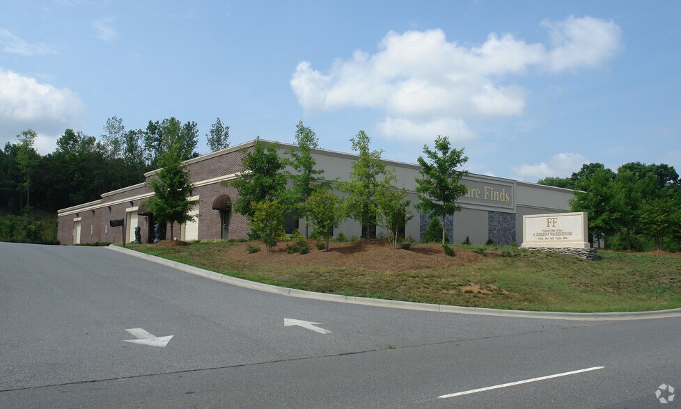 2823 Celanese Rd, Rock Hill, SC à louer - Photo principale - Image 1 de 6