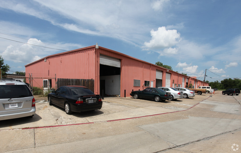 3000 N Main St, Baytown, TX for sale - Primary Photo - Image 1 of 1