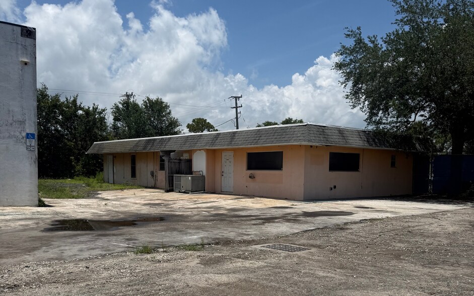 825 8th St, Vero Beach, FL à vendre - Photo du bâtiment - Image 3 de 5