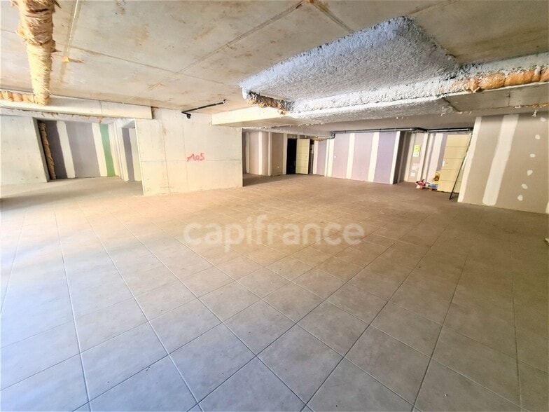 Retail in SAINT-ISIDORE for sale - Interior Photo - Image 3 of 3