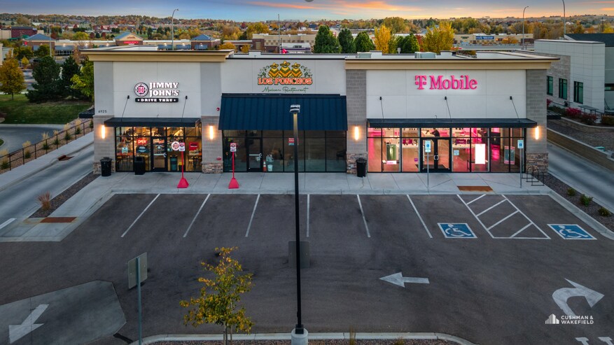 6925 W 10th St, Greeley, CO à louer - Photo du bâtiment - Image 2 de 3