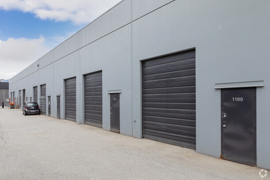 1149-1197 Grant St, Vancouver, BC à vendre - Photo du bâtiment - Image 2 de 19