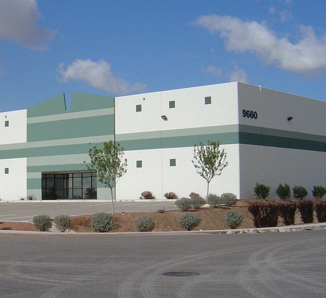 9660 Joe Rodriguez Dr, El Paso, TX à louer - Photo du bâtiment - Image 1 de 2