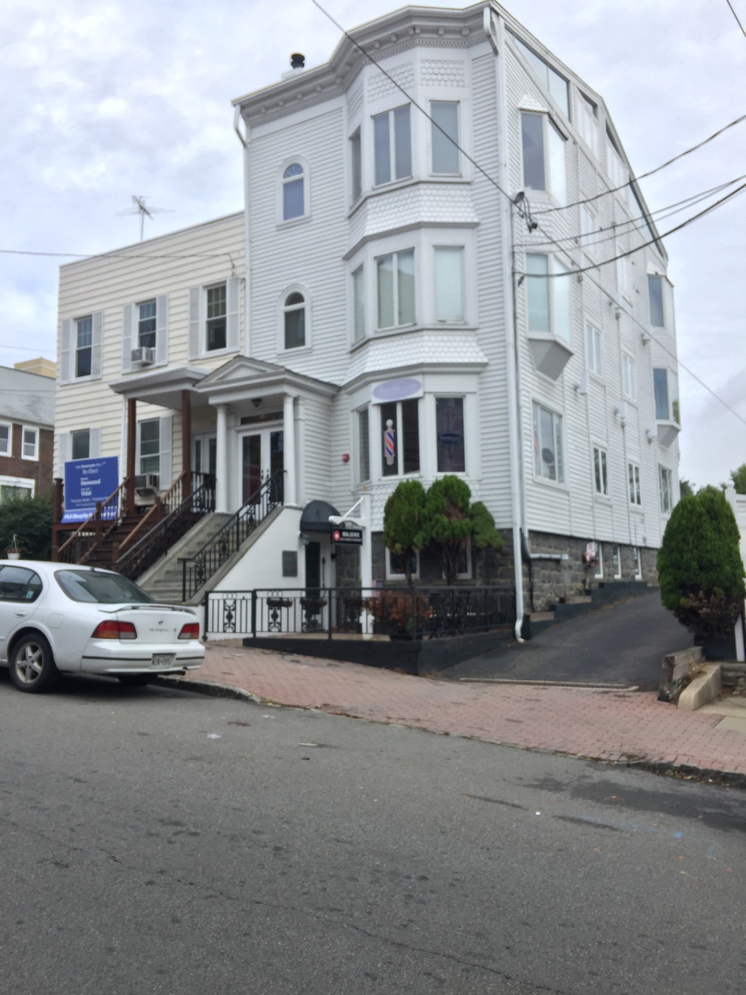 17 Hilliard Ave, Edgewater, NJ for lease Primary Photo- Image 1 of 12