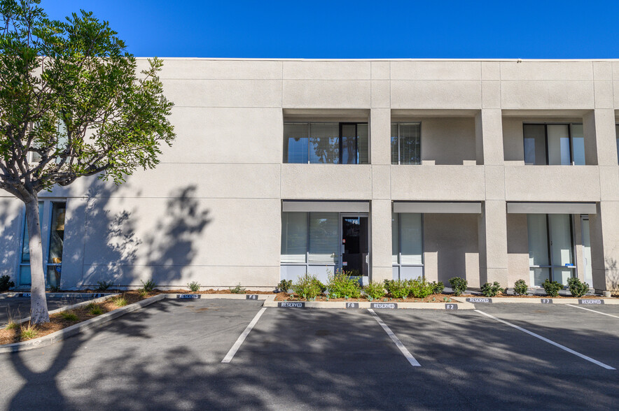 711 W 17th St, Costa Mesa, CA for sale - Building Photo - Image 1 of 55