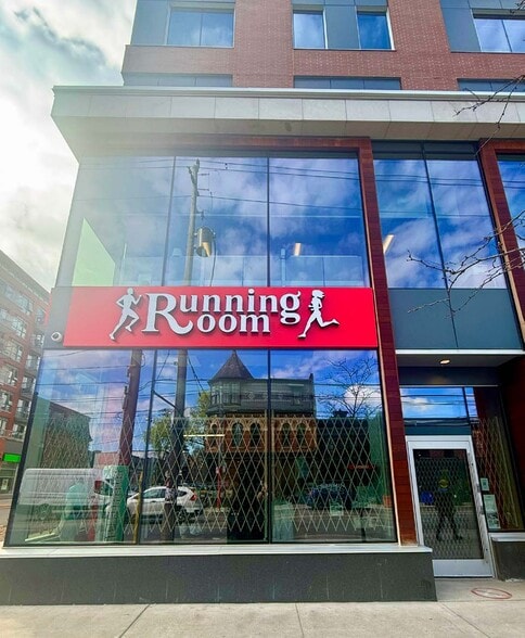 1030 Queen St W, Toronto, ON for lease - Building Photo - Image 2 of 10