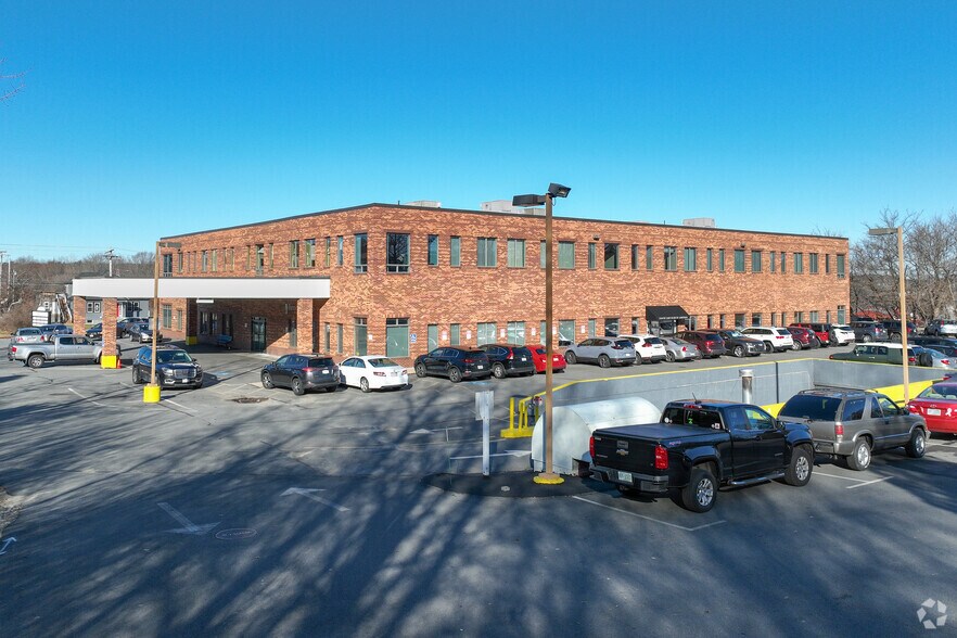 421 Merrimack St, Methuen, MA à louer - Photo du bâtiment - Image 3 de 8