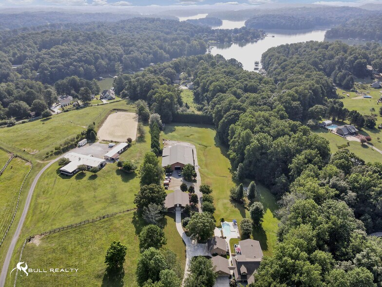 611 Elliott Rd, Dawsonville, GA à vendre - Photo du bâtiment - Image 2 de 49