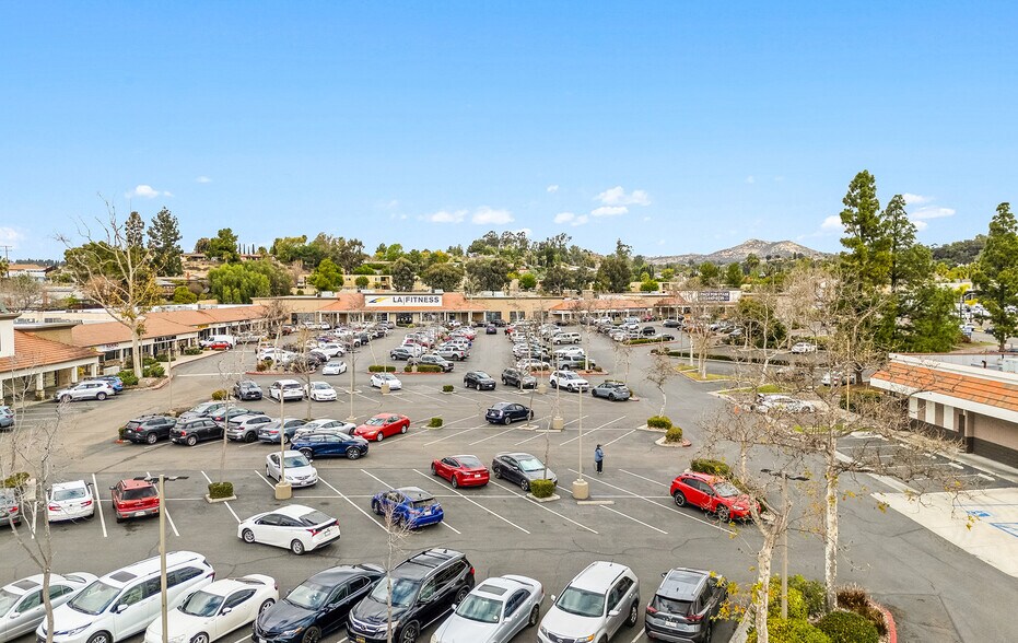 12622-12666 Poway Rd, Poway, CA à louer - Photo du bâtiment - Image 3 de 19