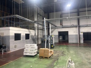 365 Blair Rd, Avenel, NJ à louer Photo intérieure- Image 1 de 11