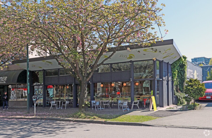 1780 W 3rd Ave, Vancouver, BC à vendre - Photo principale - Image 1 de 1