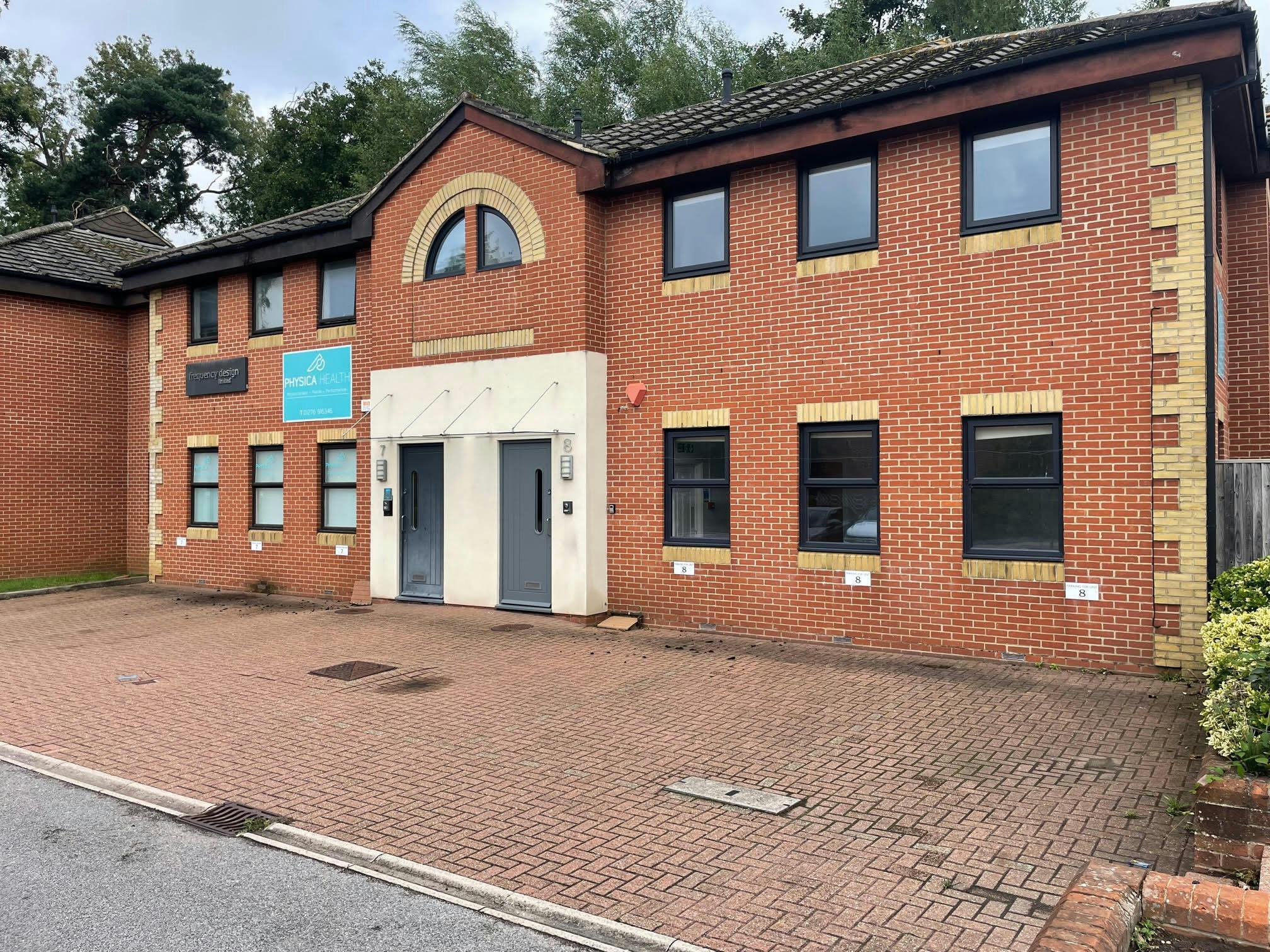 8 Tanners Yard, London Road, Bagshot for lease Building Photo- Image 1 of 14