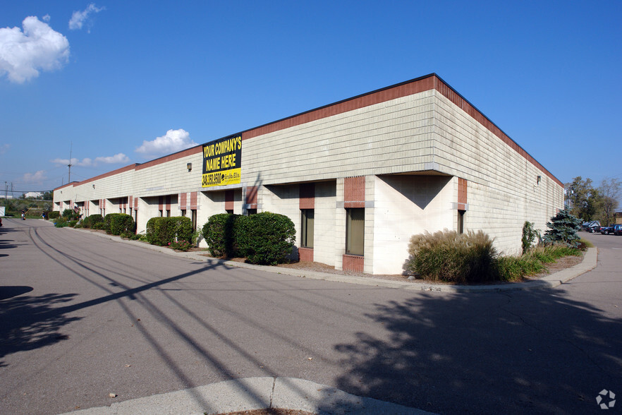 24025-24043 Research Dr, Farmington Hills, MI for lease - Building Photo - Image 1 of 6