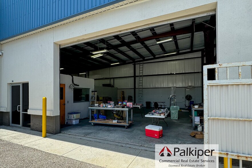 756 Business Park Blvd, Winter Garden, FL à louer - Photo du bâtiment - Image 2 de 3