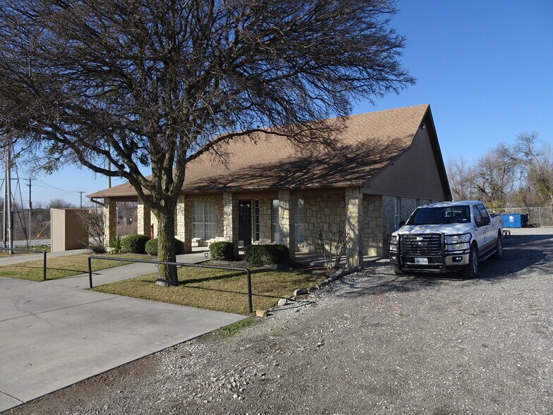 10201 E Bankhead Hwy, Aledo, TX à louer - Photo du bâtiment - Image 2 de 13