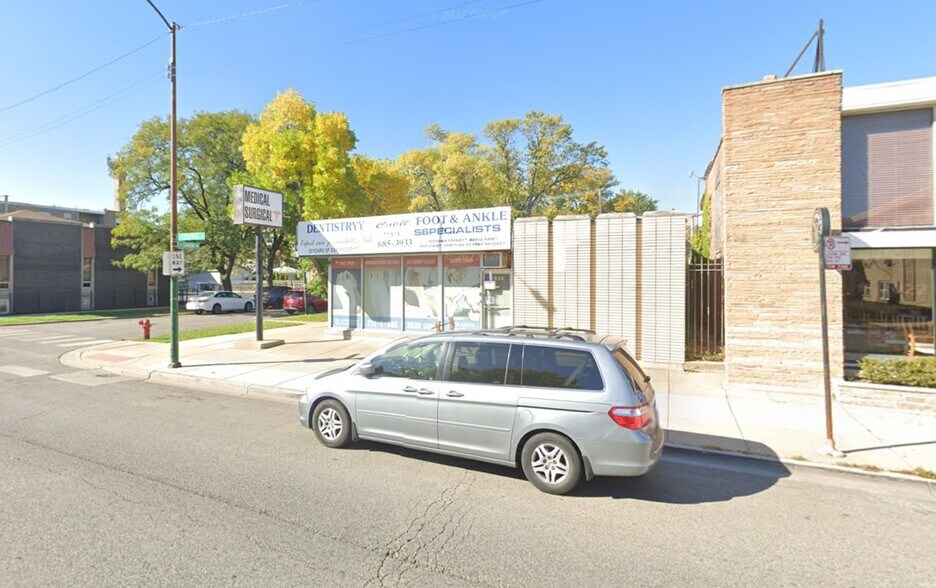3936 N Central Ave, Chicago, IL à vendre - Photo du bâtiment - Image 3 de 5
