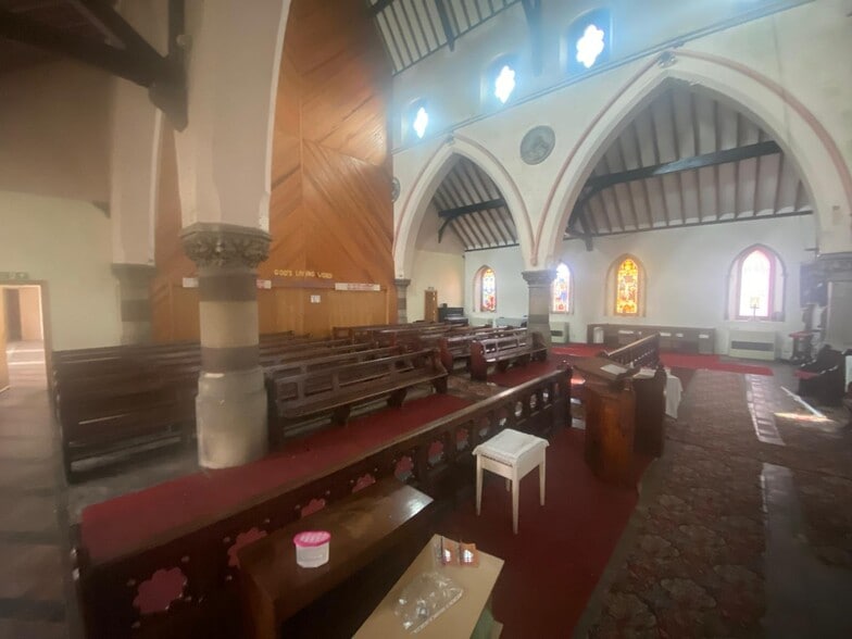 Church Rd, Rochdale for sale - Interior Photo - Image 2 of 8