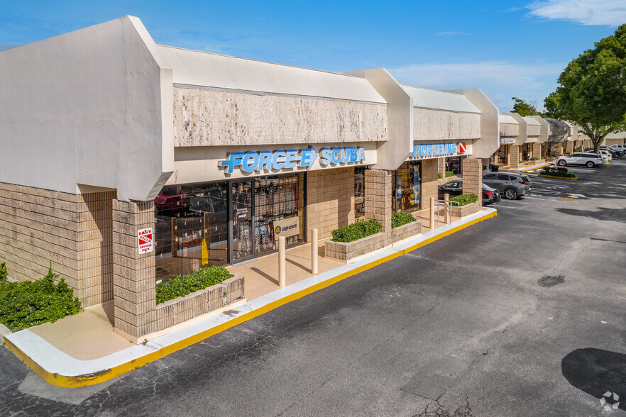 2621 N Federal Hwy, Boca Raton, FL for lease - Building Photo - Image 1 of 6