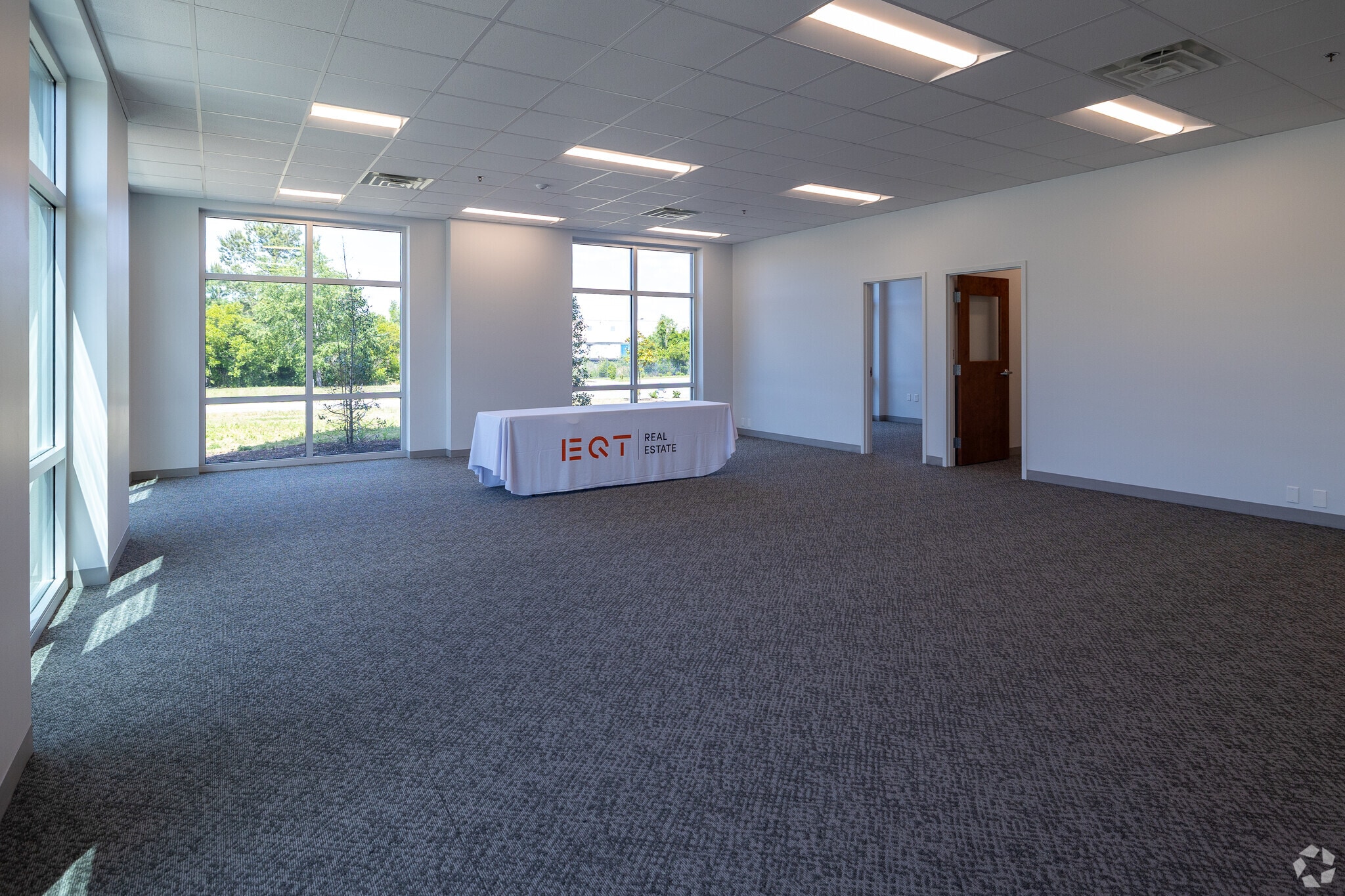 2983 Faye Rd, Jacksonville, FL for lease Interior Photo- Image 1 of 13