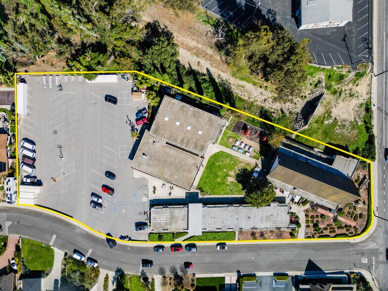 38 Teloma Dr, Ventura, CA à vendre - Photo du bâtiment - Image 2 de 9