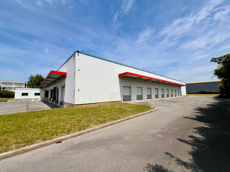 Industrial in Mitry-Mory for lease - Building Photo - Image 1 of 8
