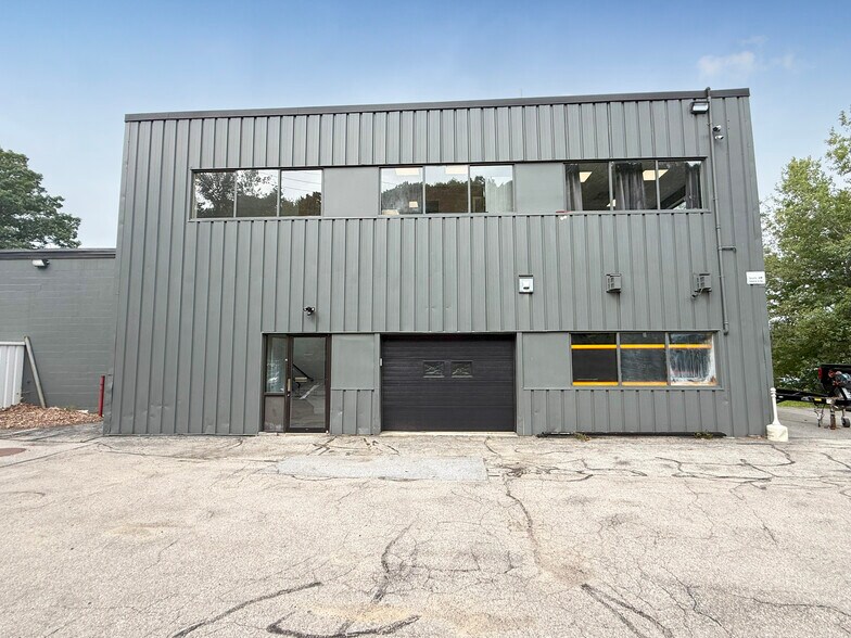 1191 Hooksett Rd, Hooksett, NH à vendre - Photo du bâtiment - Image 2 de 7