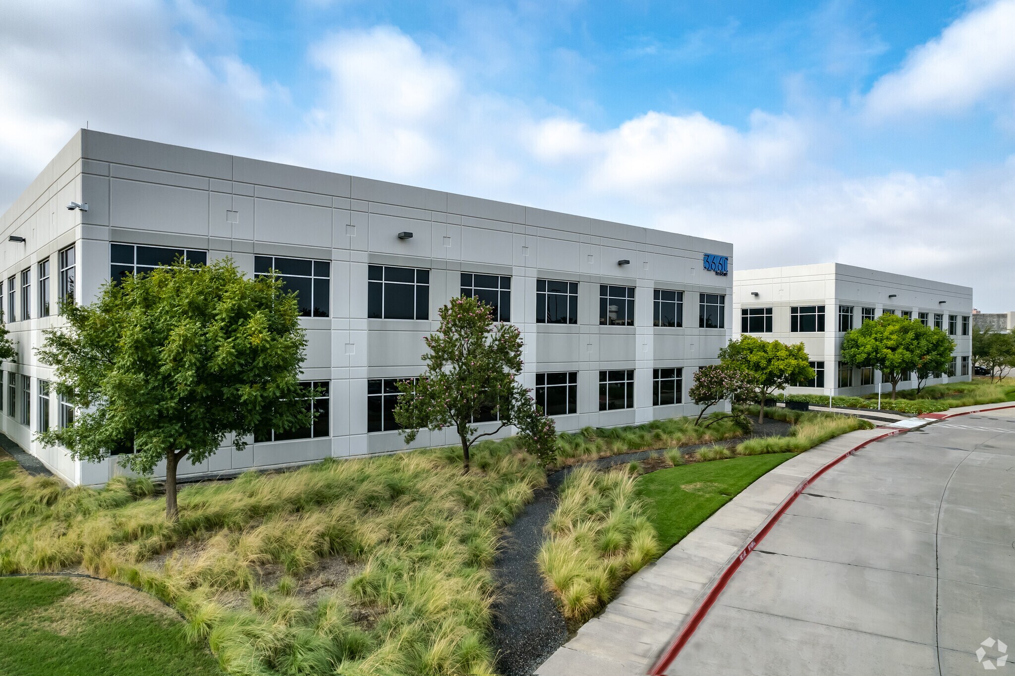 3660 Regent Blvd, Irving, TX à louer Photo du bâtiment- Image 1 de 9