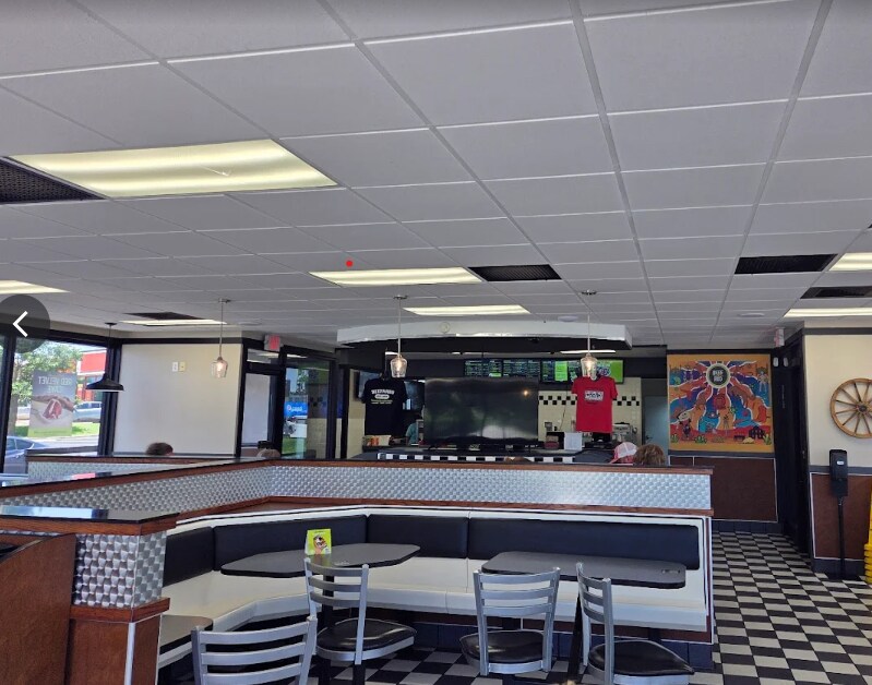 1111 US-62, Harrison, AR for lease Interior Photo- Image 1 of 2