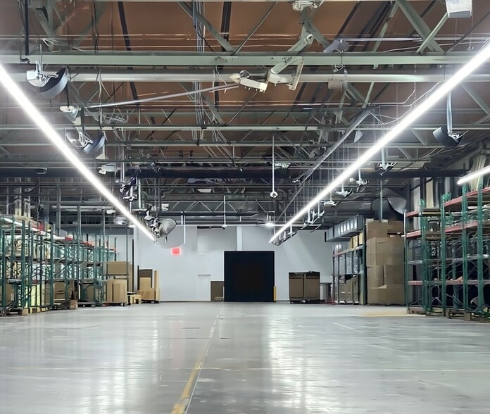 1478 Old Country Rd, Plainview, NY for sale - Building Photo - Image 2 of 12