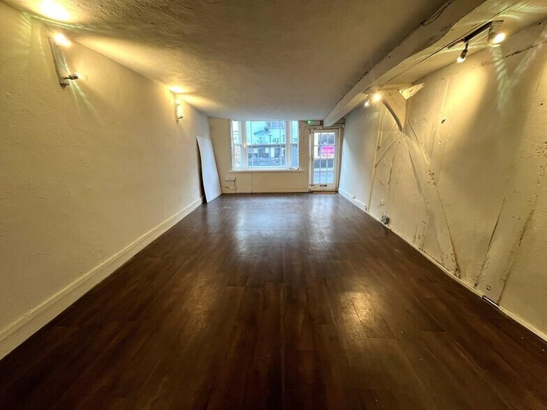 1-3 High St, Maldon à louer - Photo intérieure - Image 3 de 8