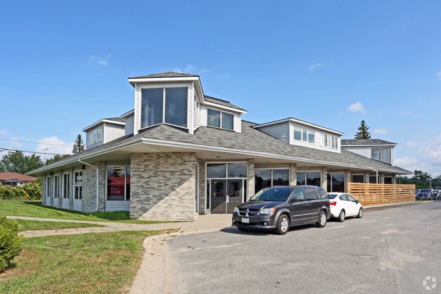1020 Bayridge Dr, Kingston, ON for lease - Primary Photo - Image 1 of 4