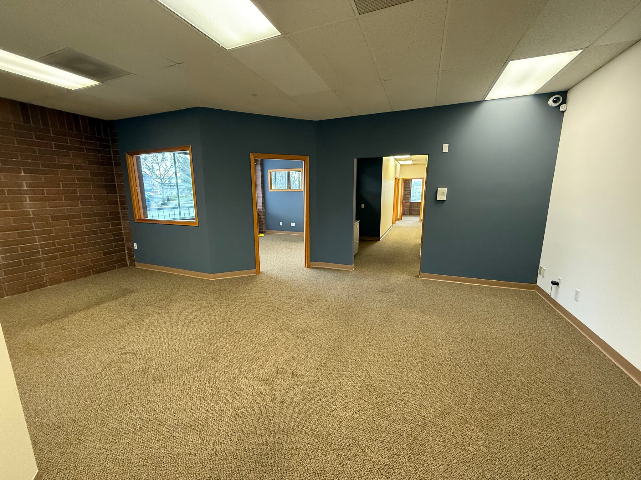 4720 200th St SW, Lynnwood, WA for lease Interior Photo- Image 1 of 9