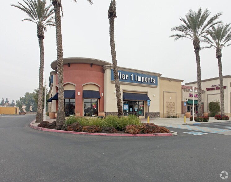 4016-4022 S Mooney Blvd, Visalia, CA à vendre - Photo du bâtiment - Image 2 de 9