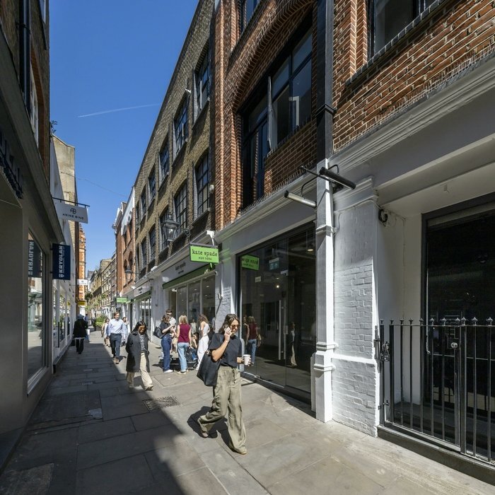 1-4 Langley Ct, Londres à louer Photo principale- Image 1 de 7