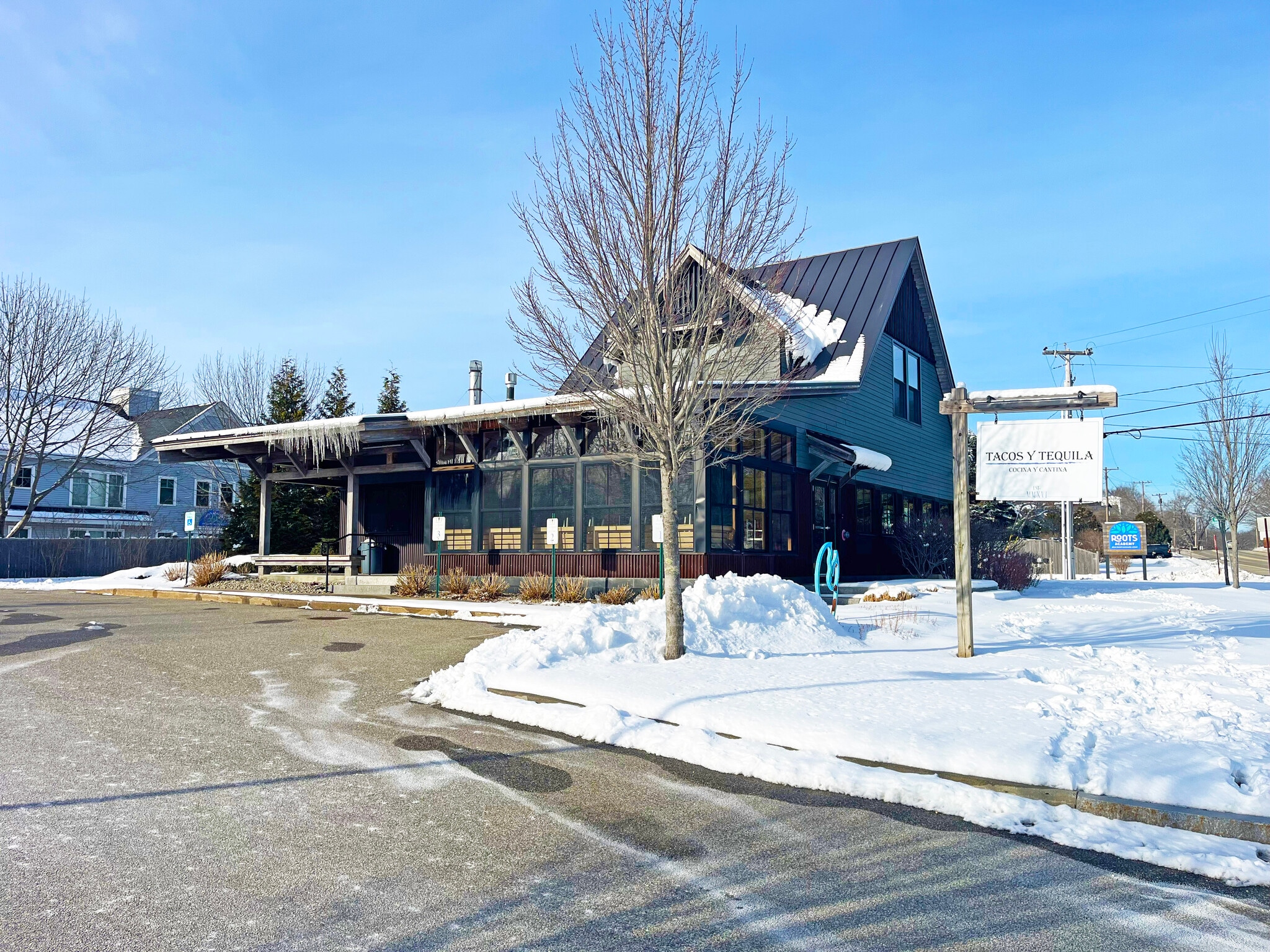 517 Ocean House Rd, Cape Elizabeth, ME for sale Primary Photo- Image 1 of 9